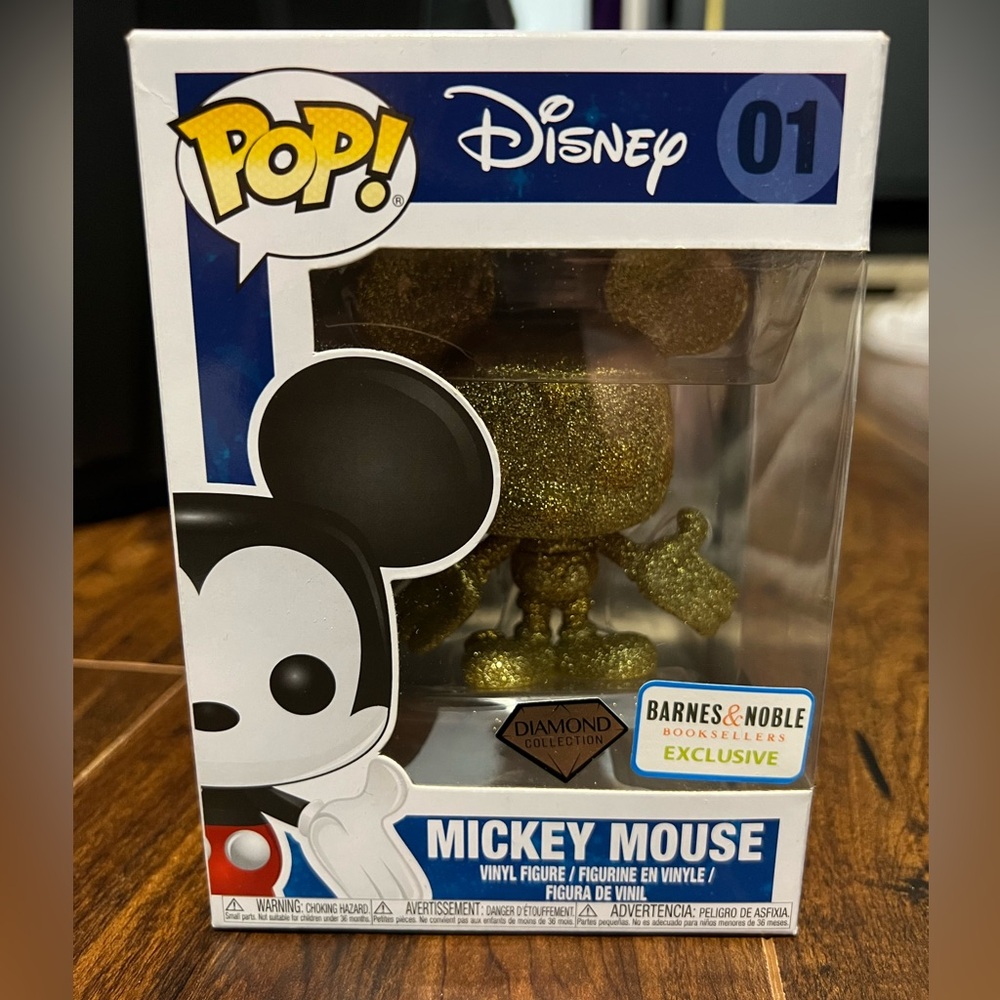 Funko Pop Disney #01 Mickey Mouse (Gold) Barnes & Noble Exclusive